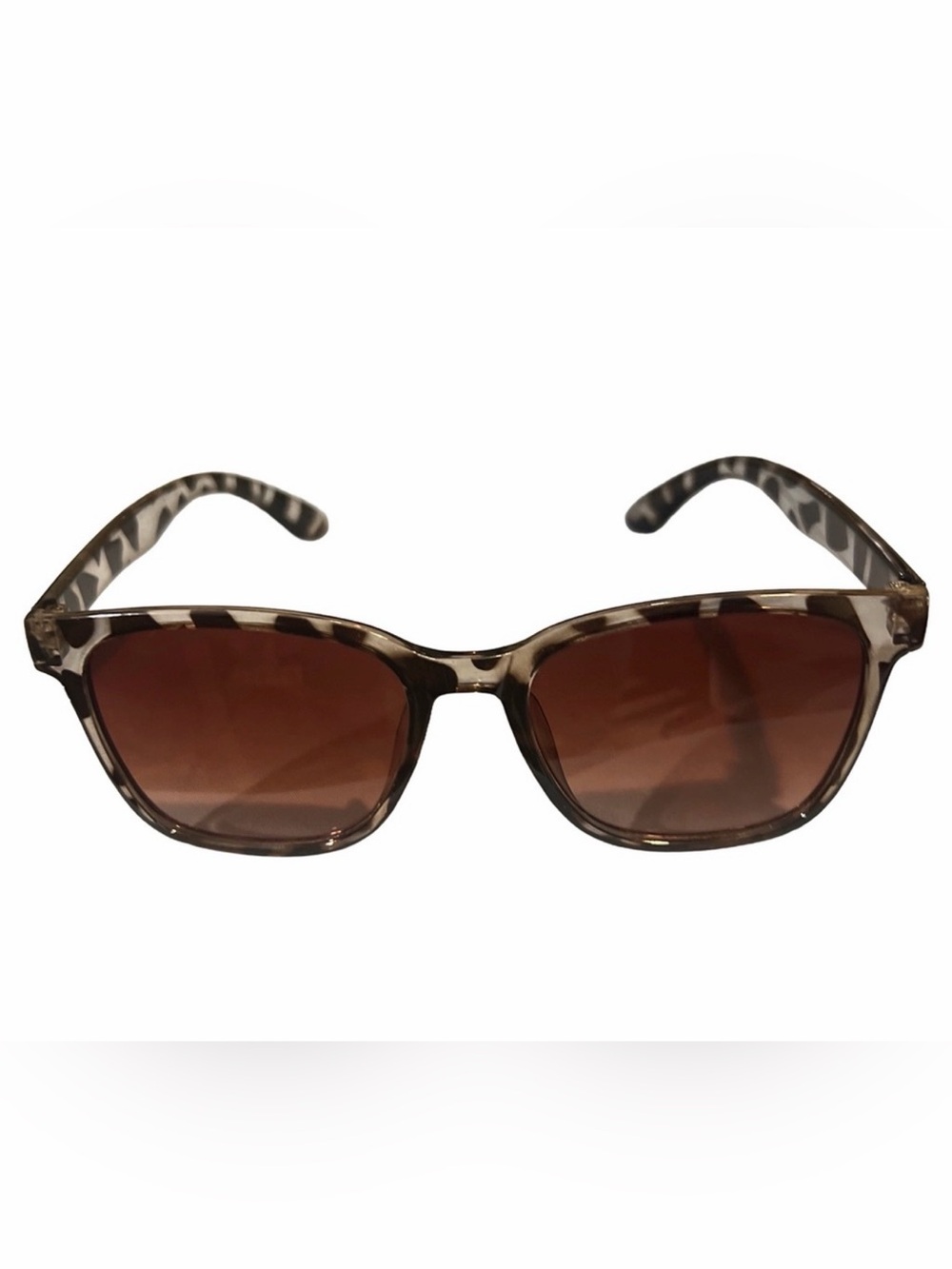 NWT Vintage Square Leopard Print Framed
Sunglasses, Lightweight Durable